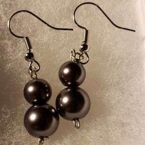 Dark grey earring hooked silvered